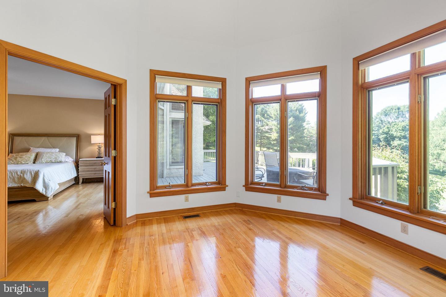 309 Pentland Property Photo 34