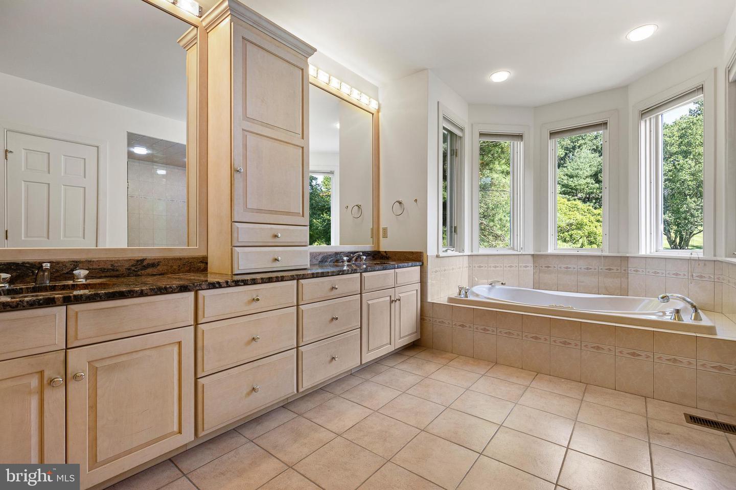 309 Pentland Property Photo 38