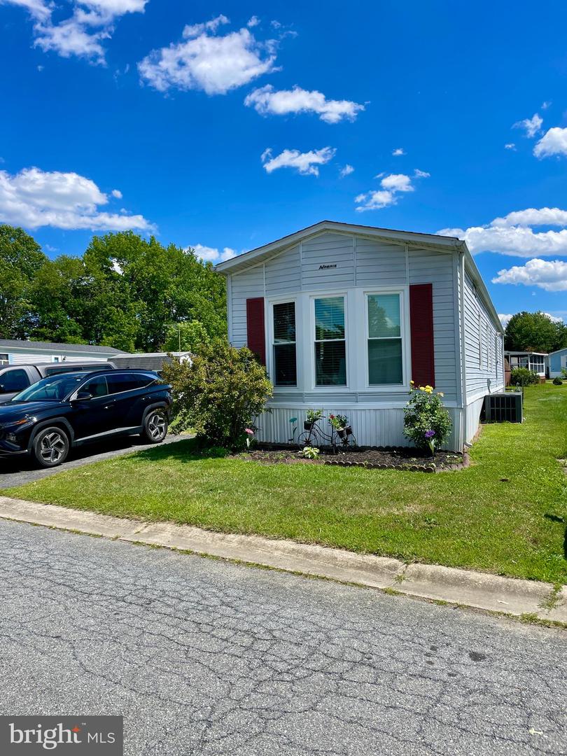 5 Milkweed Ct #245 Property Photo 1