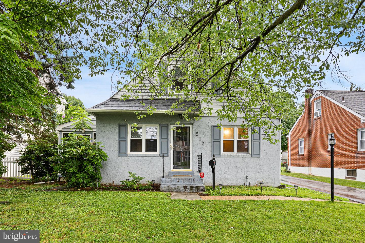 212 W Reamer Ave Property Photo 1