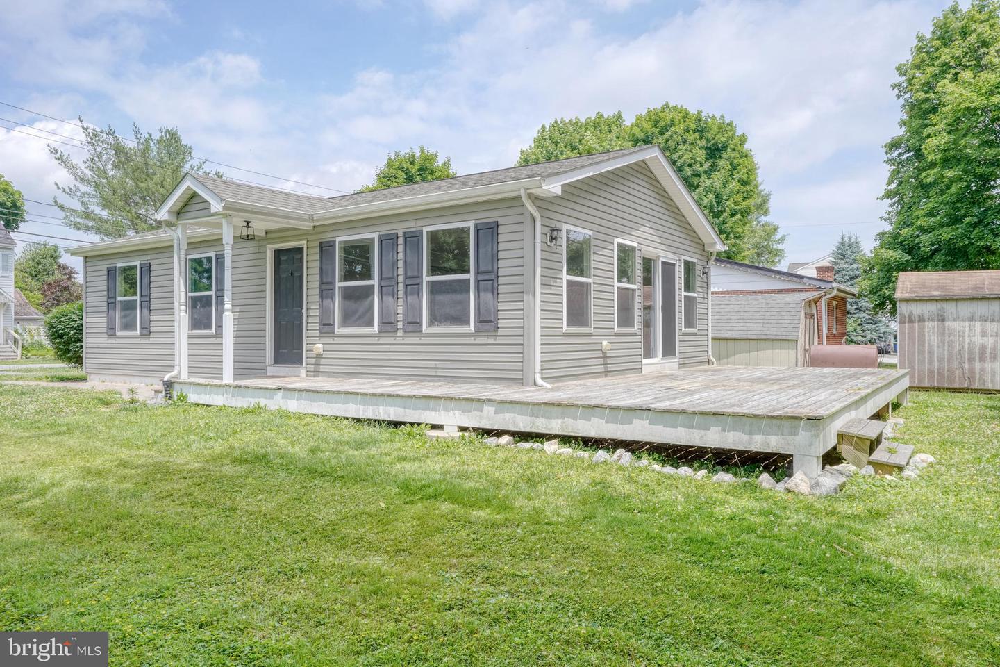203 Hamilton St Property Photo 24