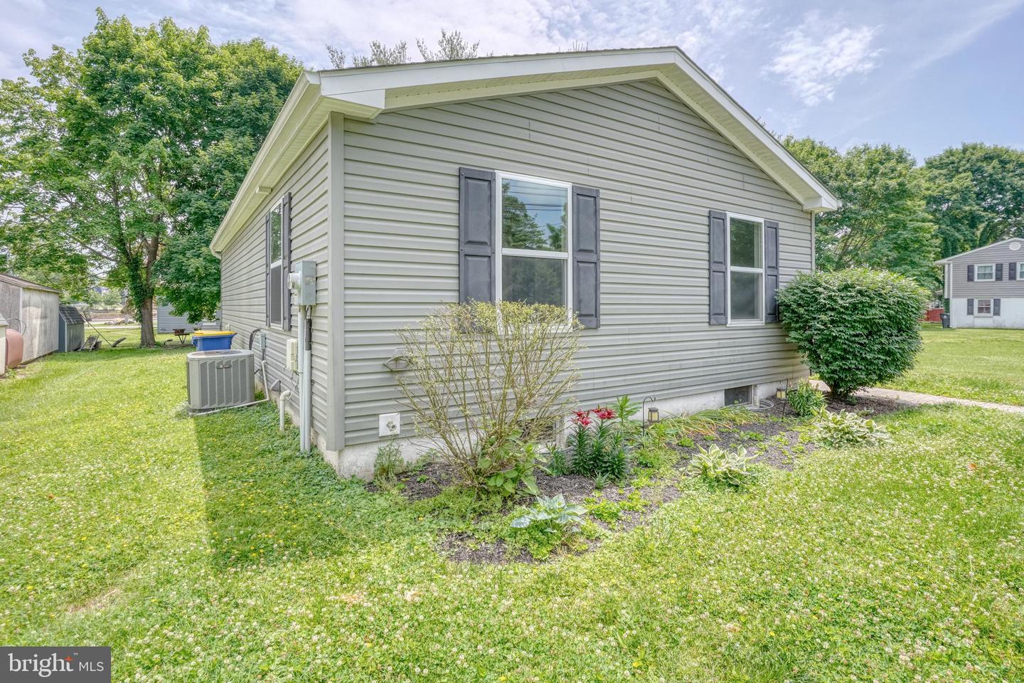 203 Hamilton St Property Photo 25