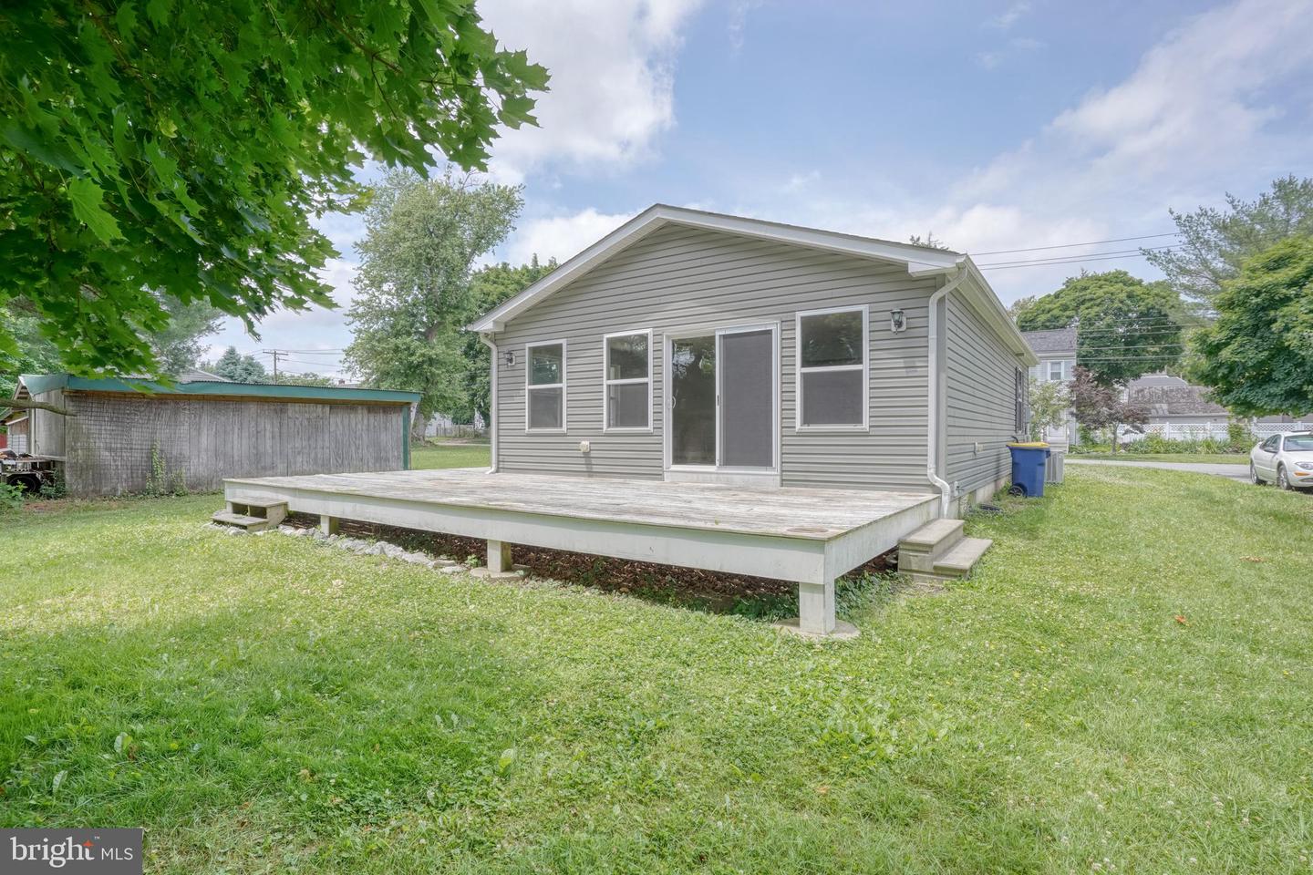 203 Hamilton St Property Photo 26