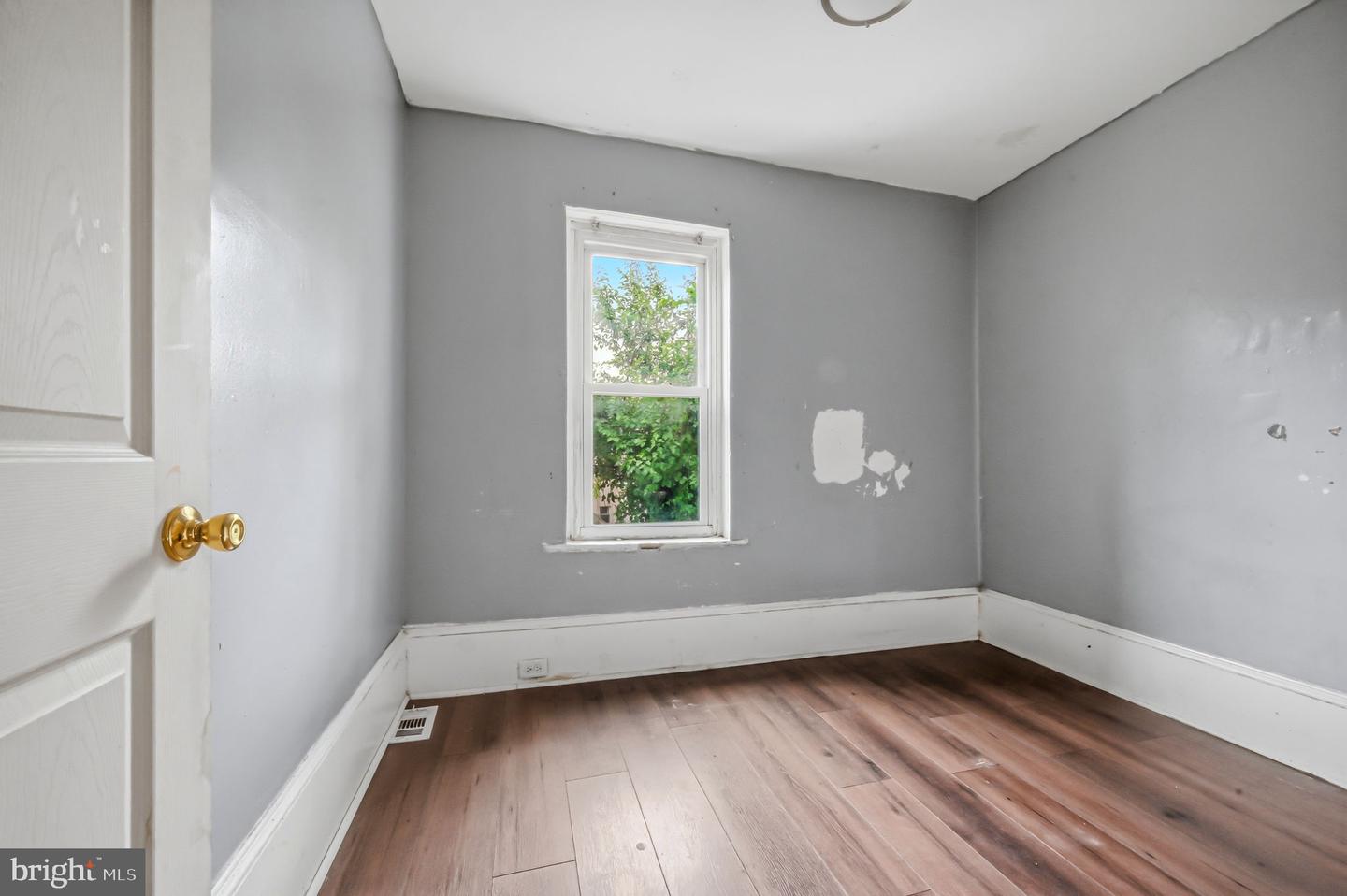 918 Kirkwood St Property Photo 14