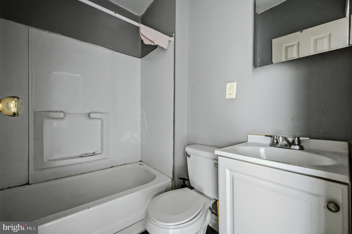 918 Kirkwood St Property Photo 16