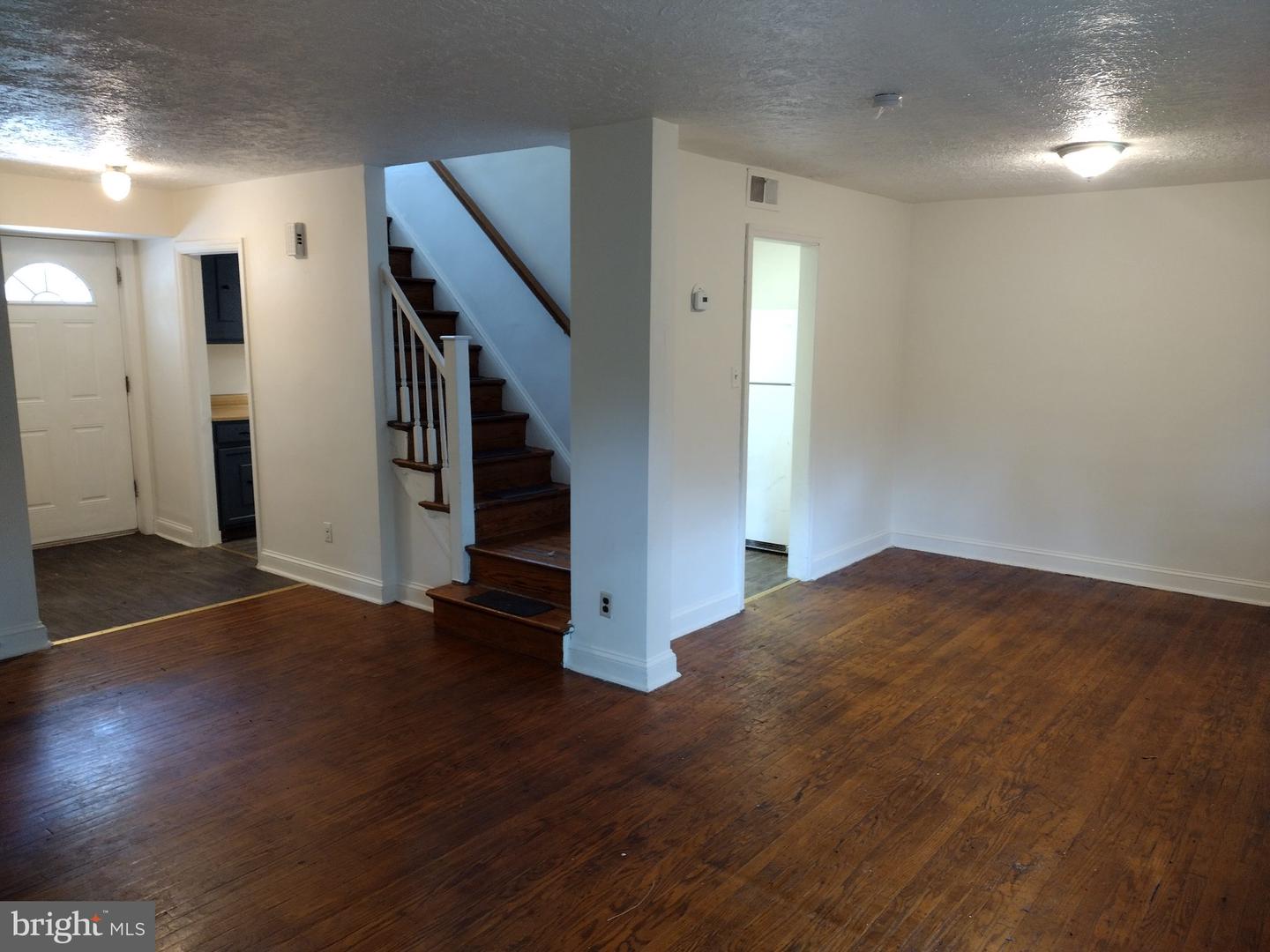 16 S Cannon Dr Property Photo 2