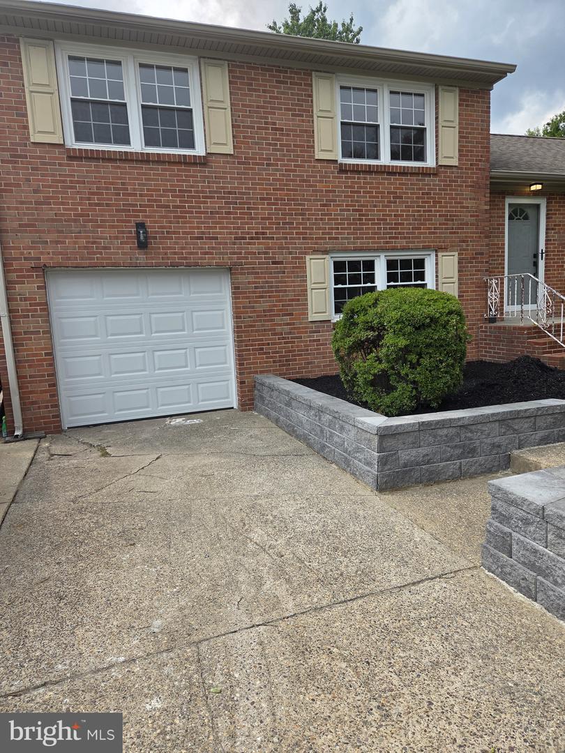 5 Smallwood Ln Property Photo 3