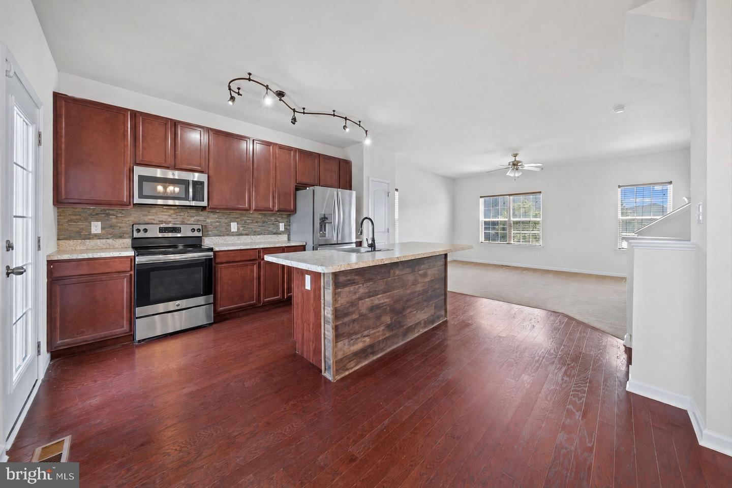 969 Lissicasey Loop Property Photo 14