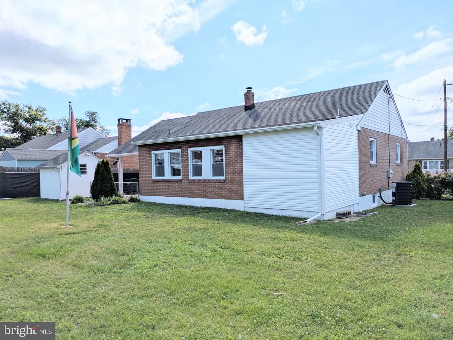 4 Glover Cir Property Photo 2