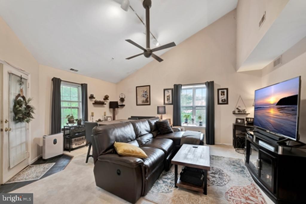 3143 Charing Cross Property Photo 12