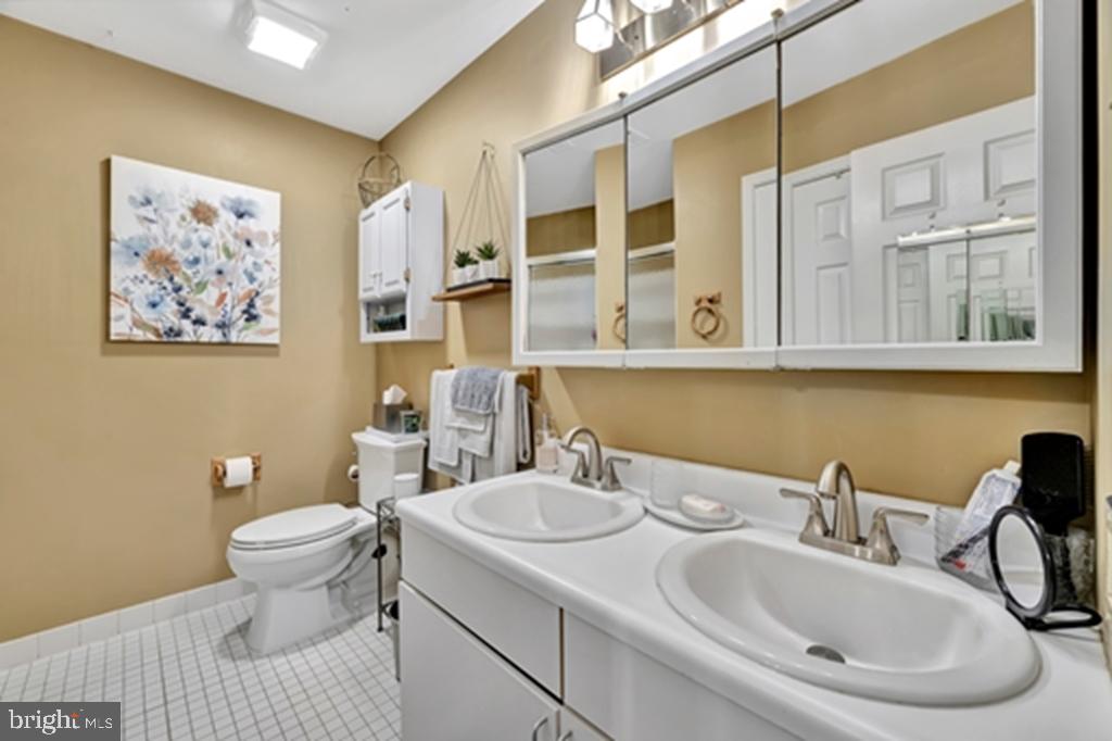 3143 Charing Cross Property Photo 19