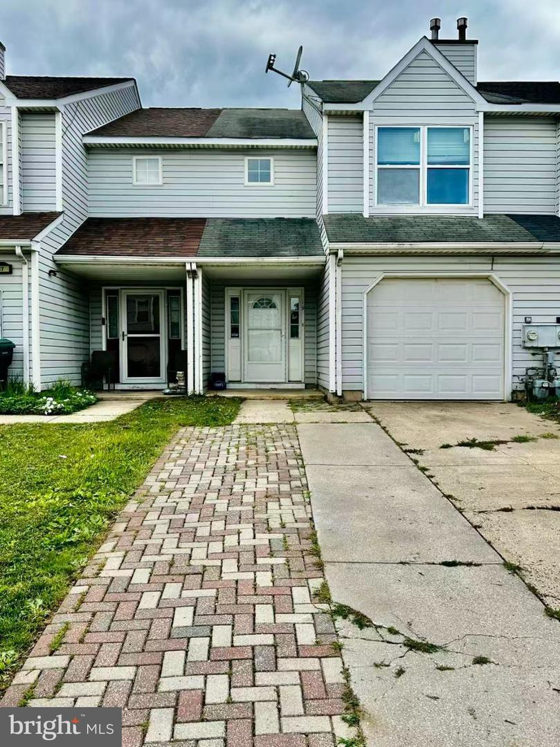 19 Kelston Dr Property Photo 2