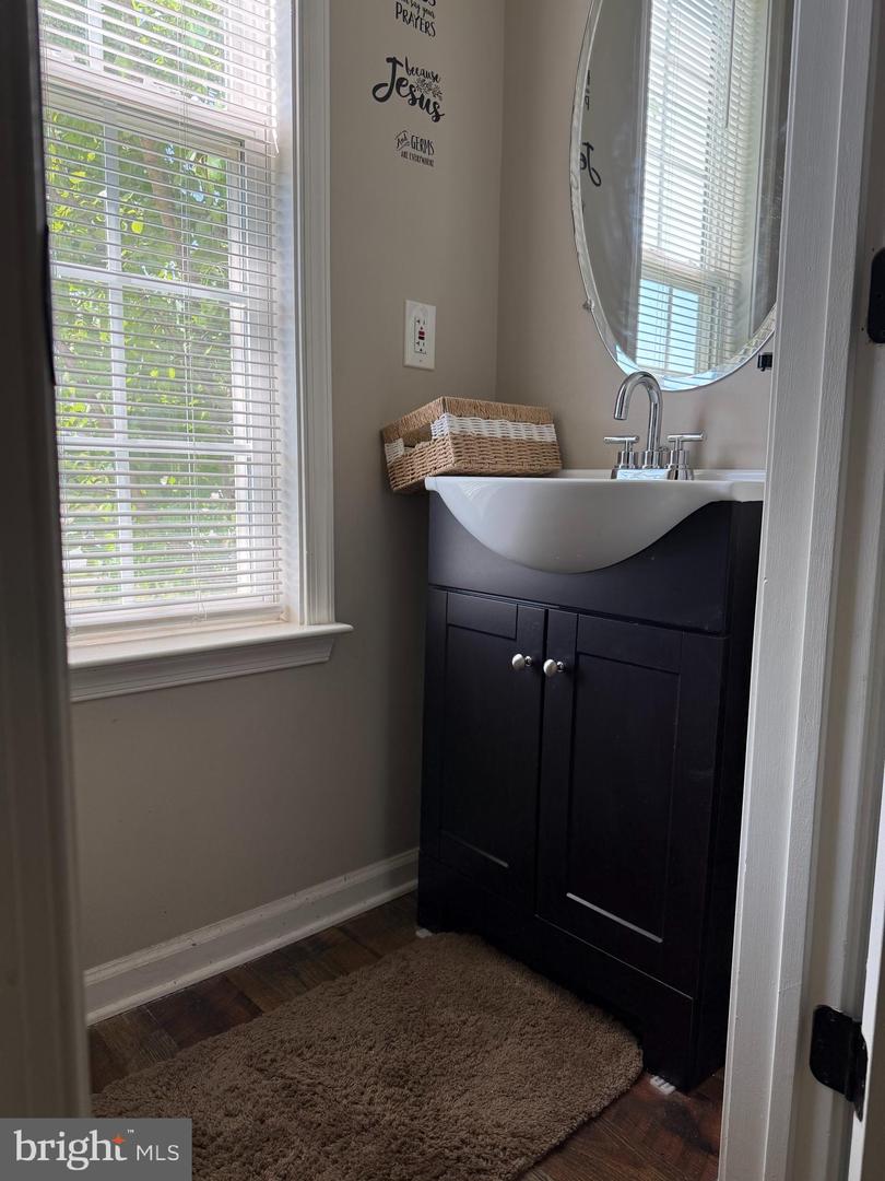 166 Springfield Cir Property Photo 7