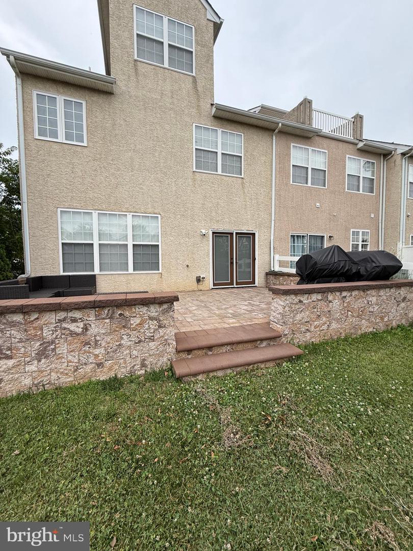 166 Springfield Cir Property Photo 44