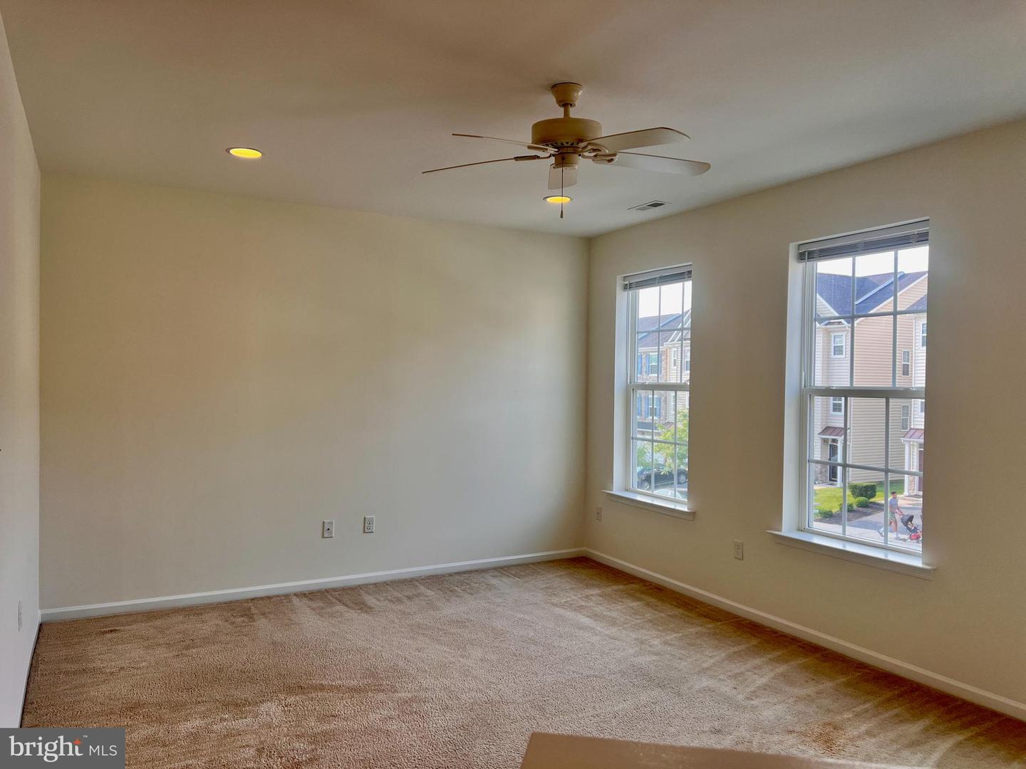 654 Jacobsen Cir Property Photo 7