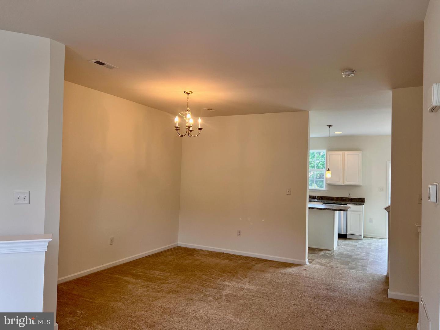 654 Jacobsen Cir Property Photo 8