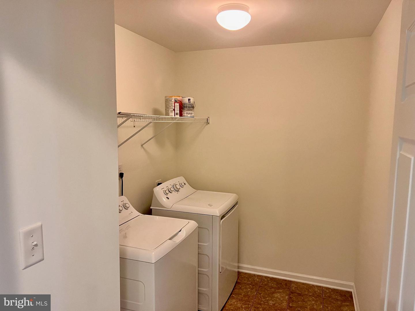 654 Jacobsen Cir Property Photo 16