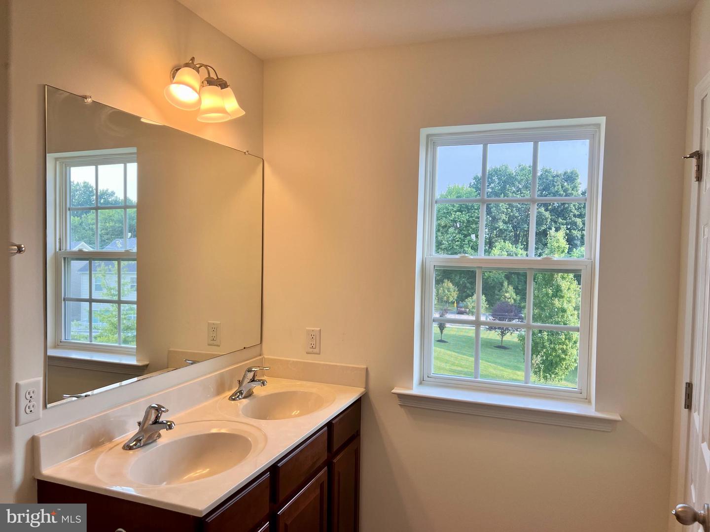 654 Jacobsen Cir Property Photo 25