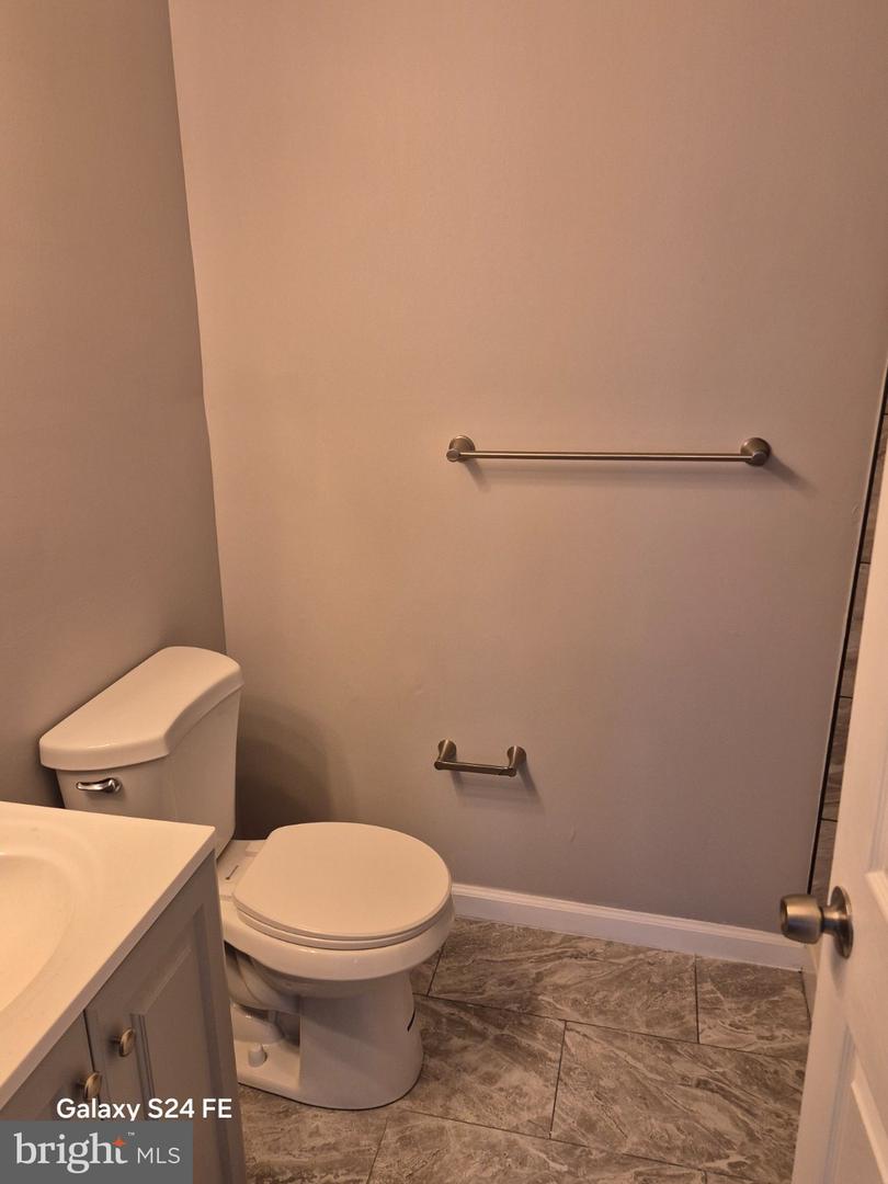 218 W 23rd St Property Photo 16