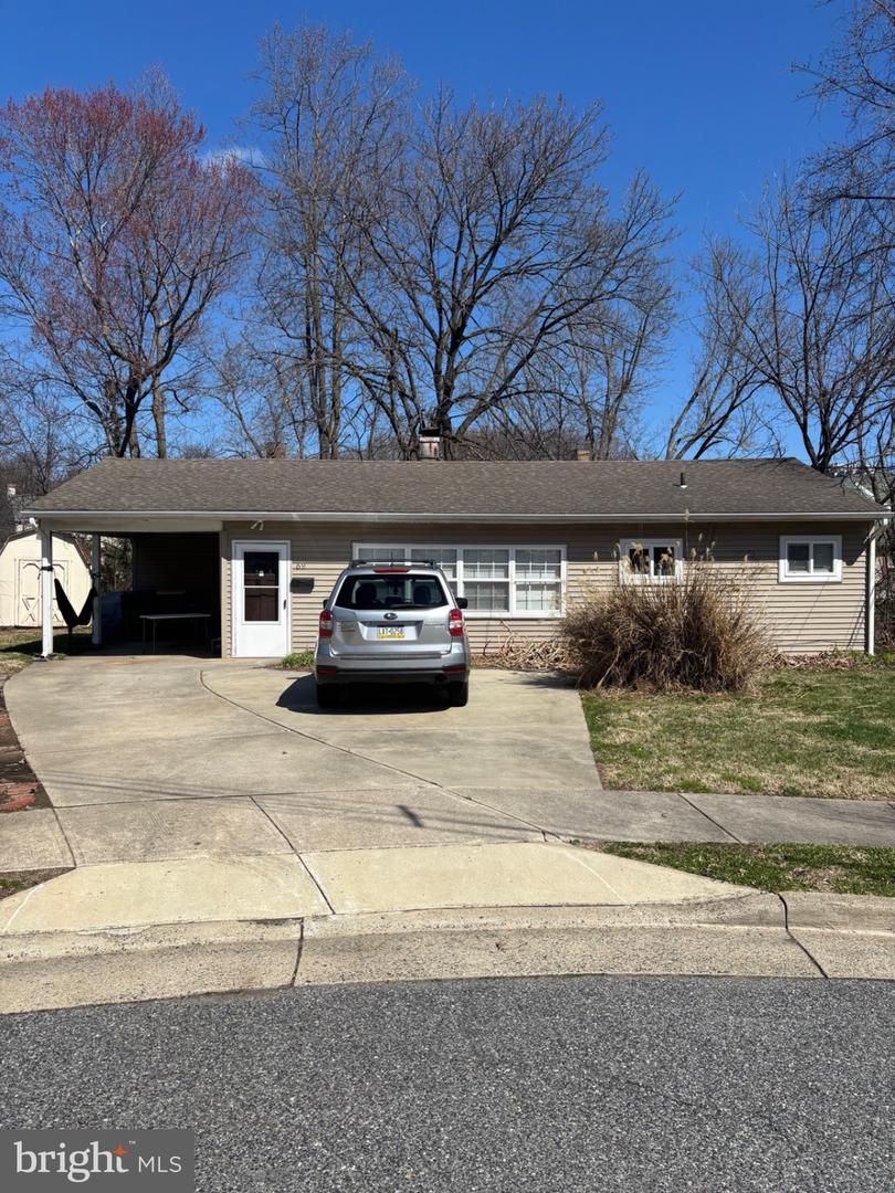 69 Kennard Dr Property Photo 1
