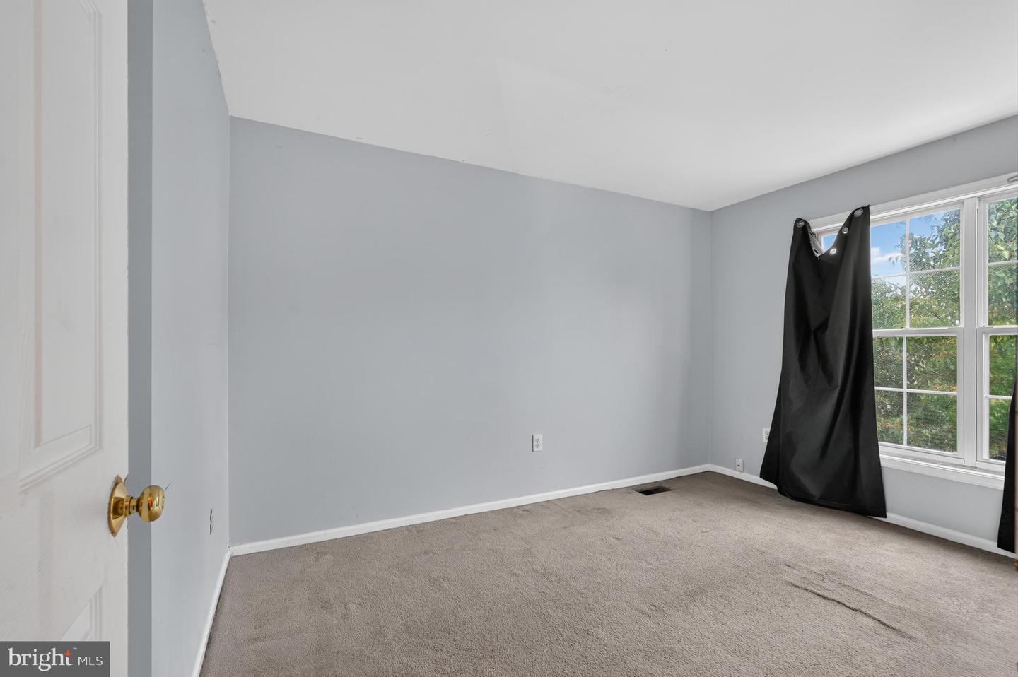4 Versailles Ct Property Photo 5
