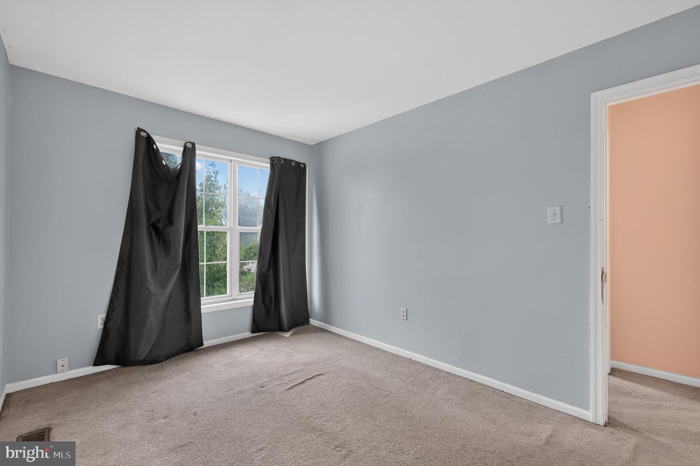 4 Versailles Ct Property Photo 7