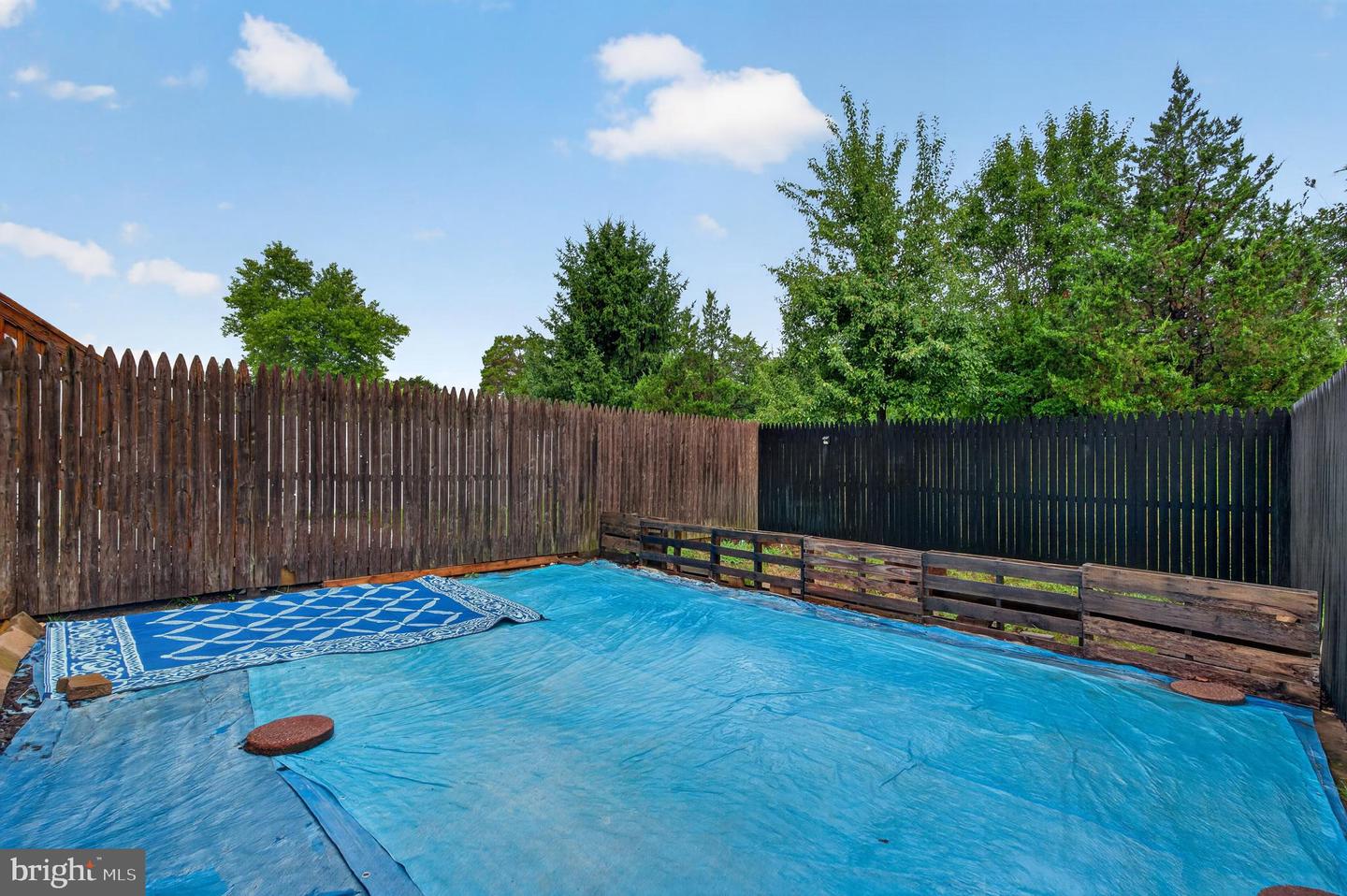 4 Versailles Ct Property Photo 10