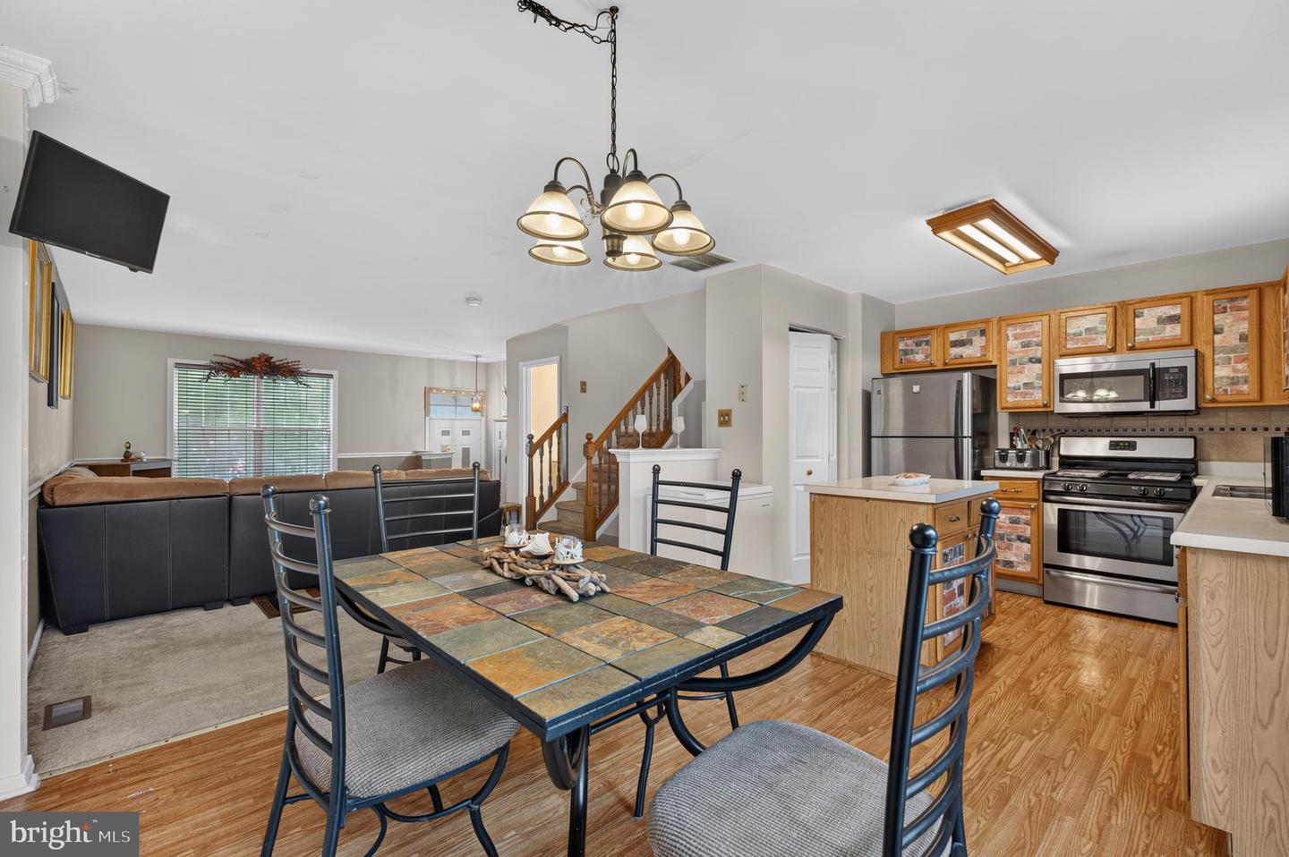 4 Versailles Ct Property Photo 17
