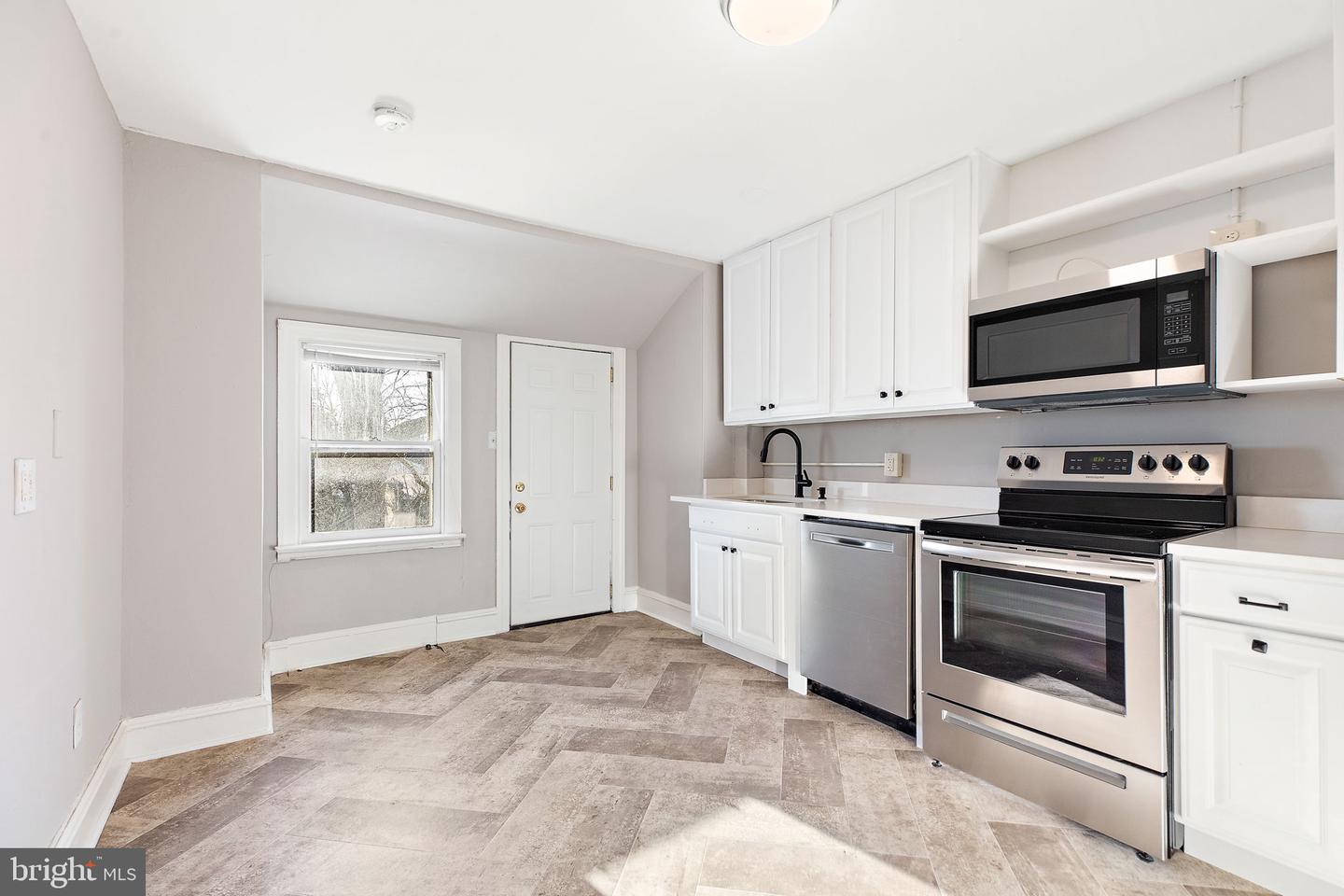 1614 N Broom St #3 Property Photo 3