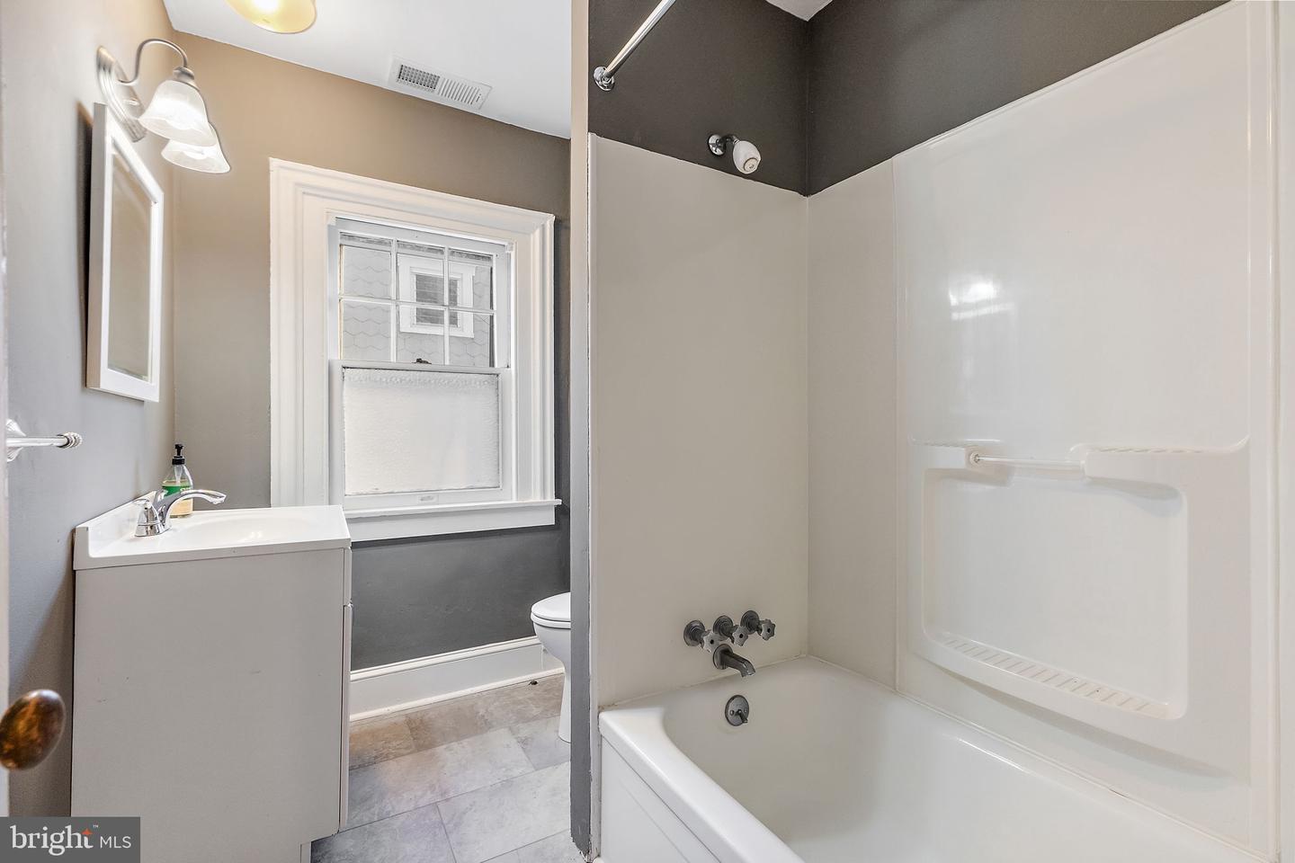 1614 N Broom St #3 Property Photo 9