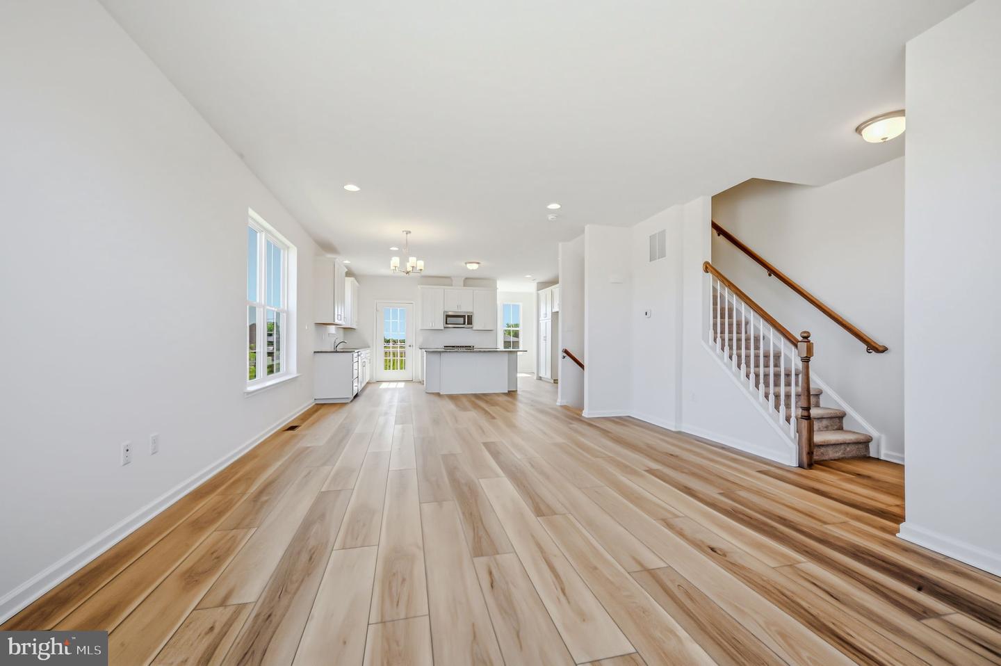 734 Rosler Way Property Photo 8