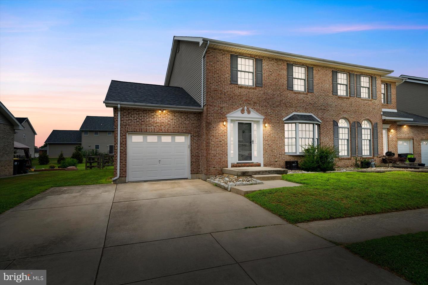 109 MARBLE HOUSE DR Property Photo 1