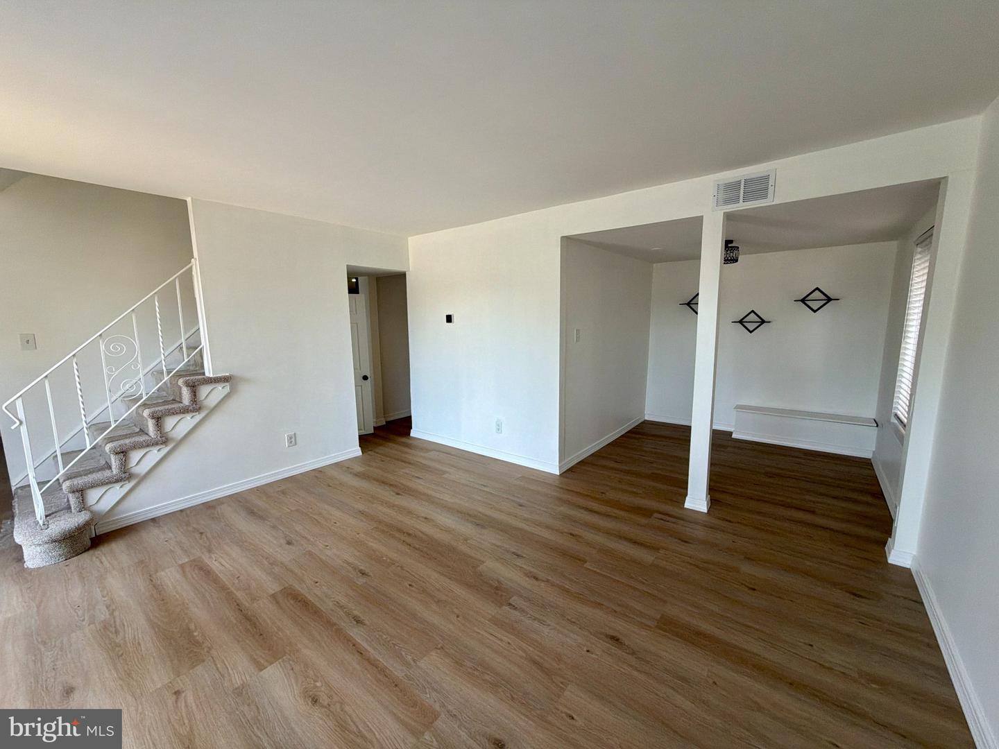 605 Cobble Creek Curv Property Photo 4