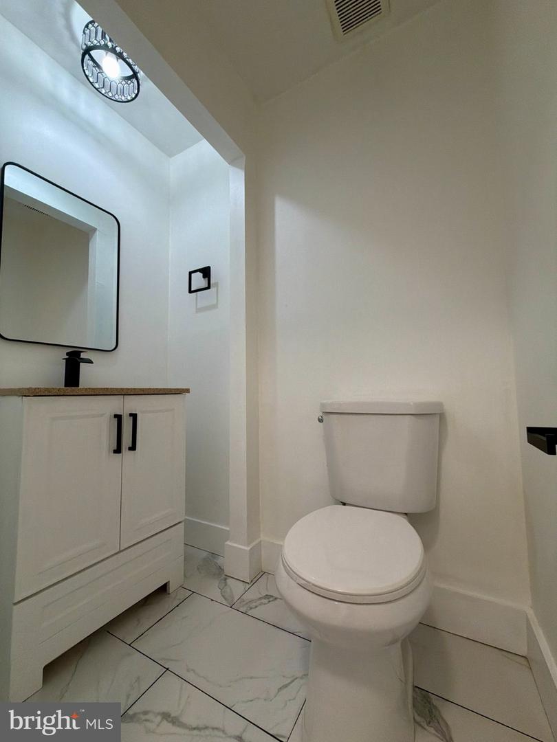 605 Cobble Creek Curv Property Photo 13