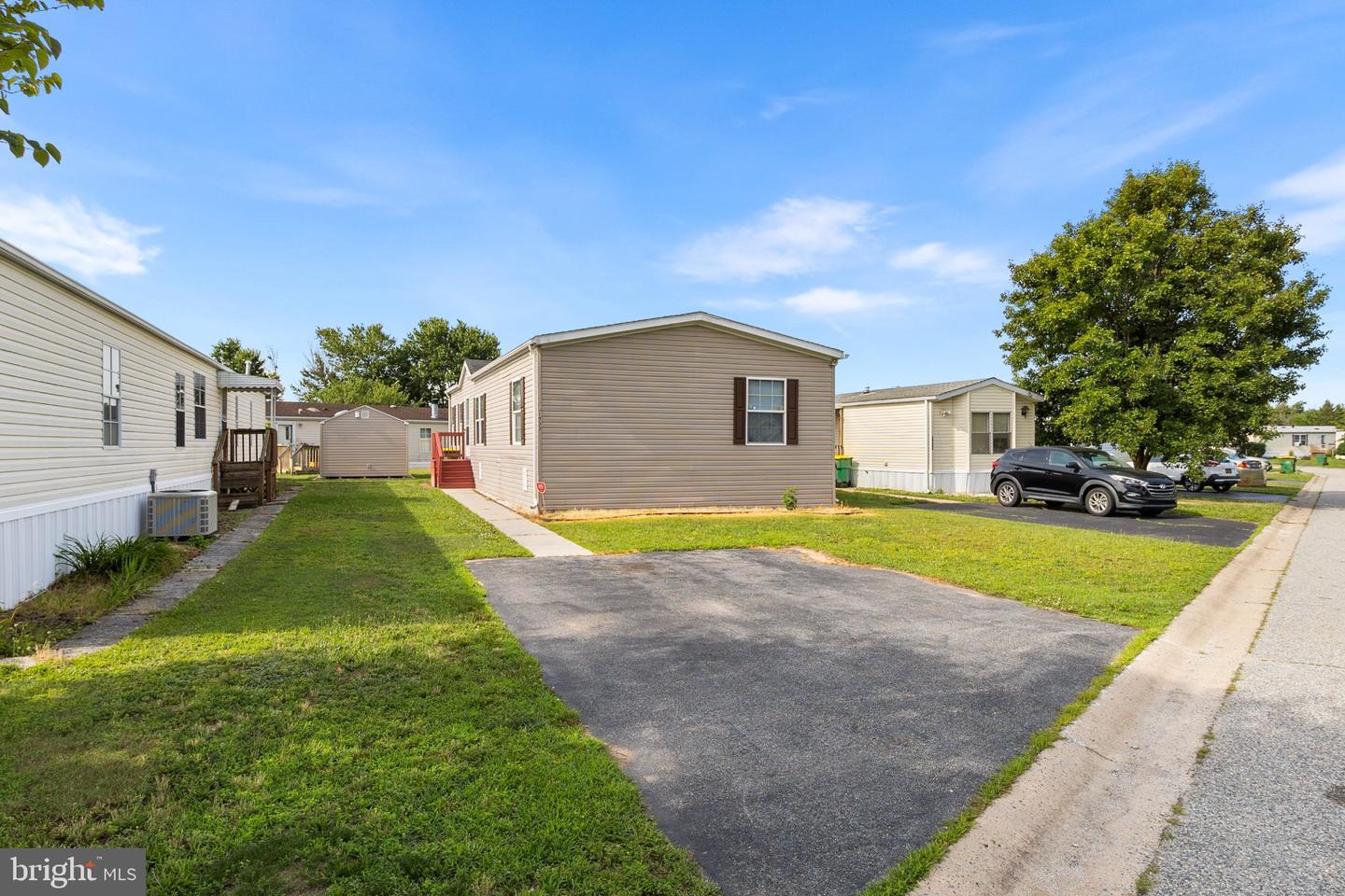 1733 Barbara Cir Property Photo 3