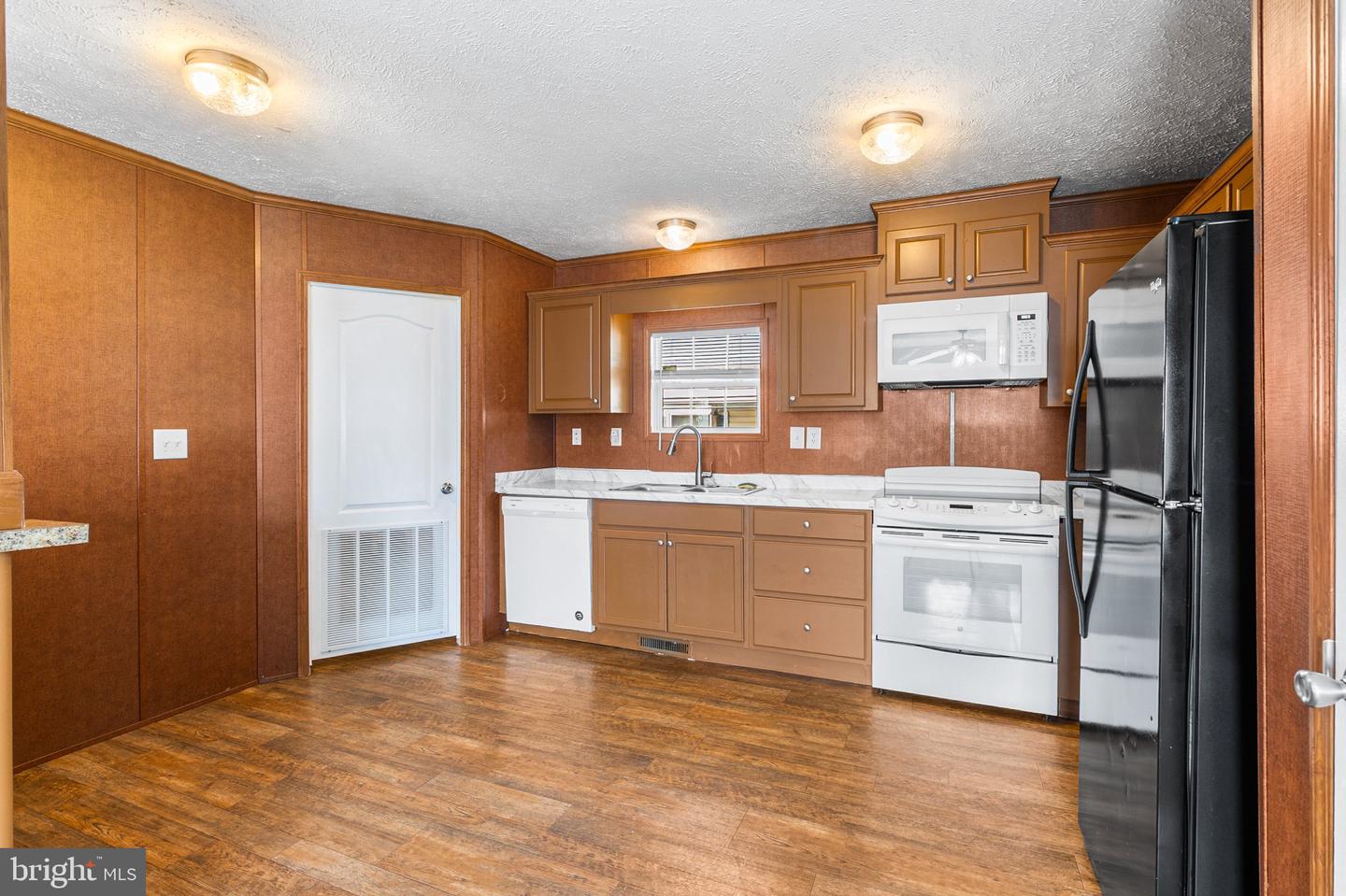 1733 Barbara Cir Property Photo 12