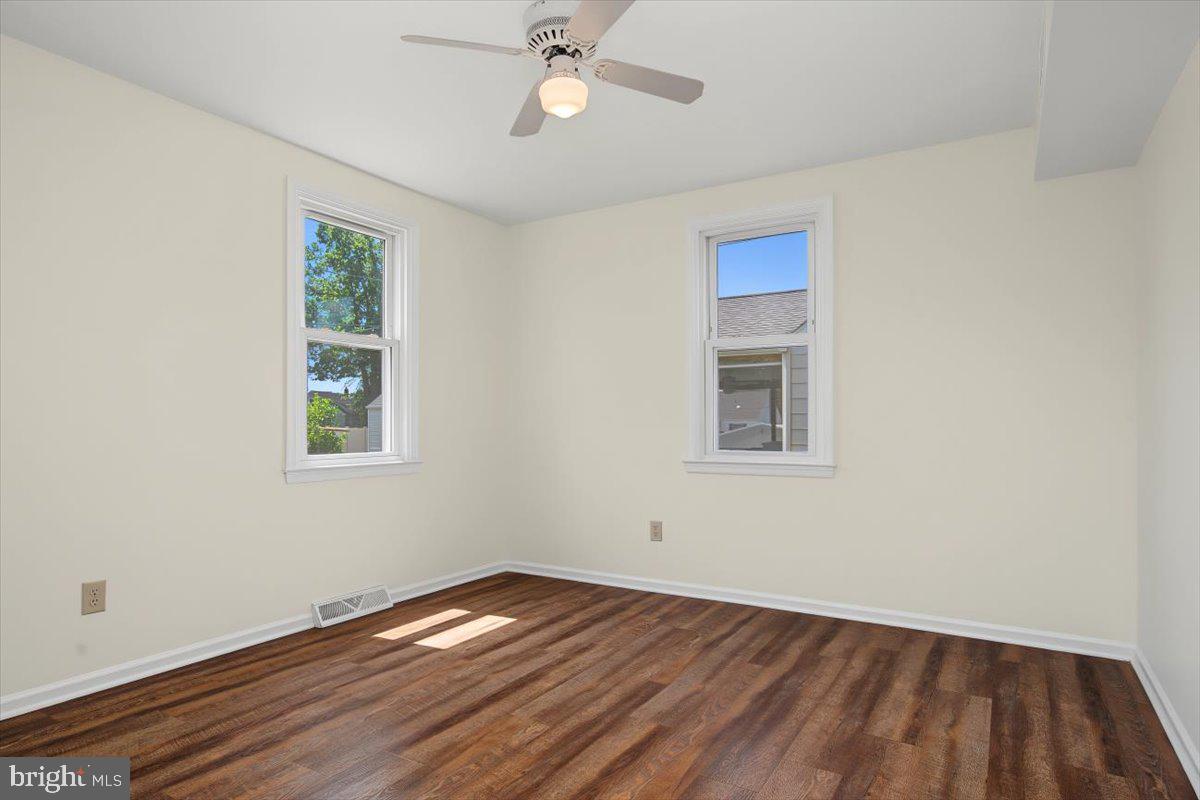 324 Olga Rd Property Photo 15