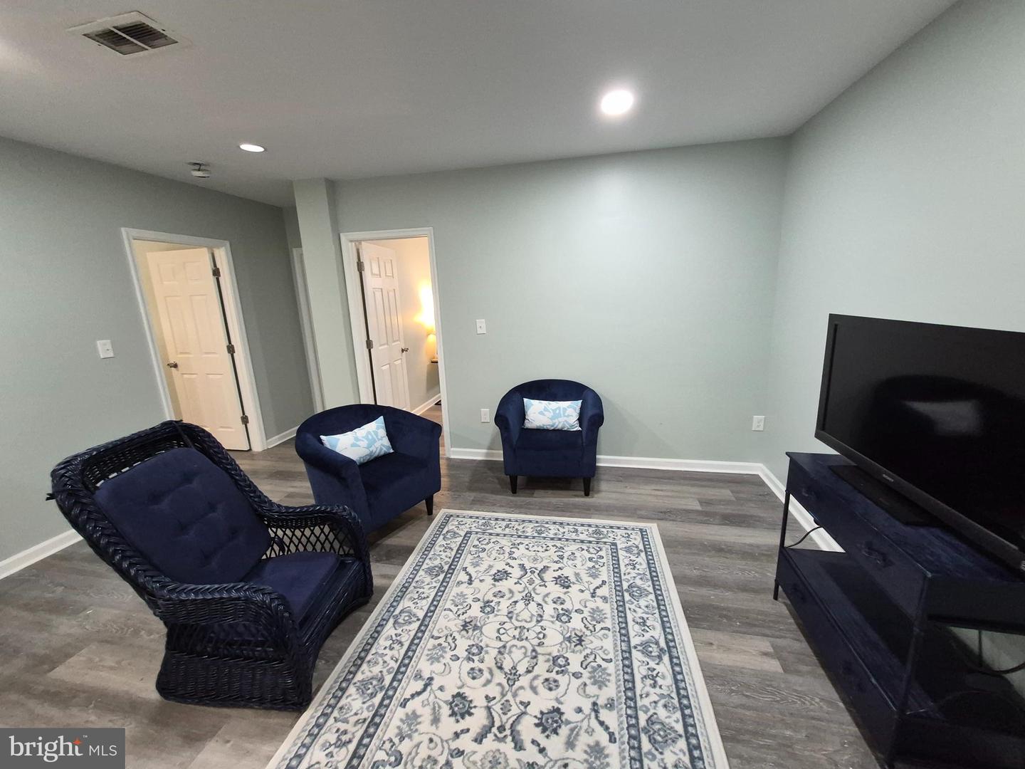 7 Roosevelt Ave Property Photo 14