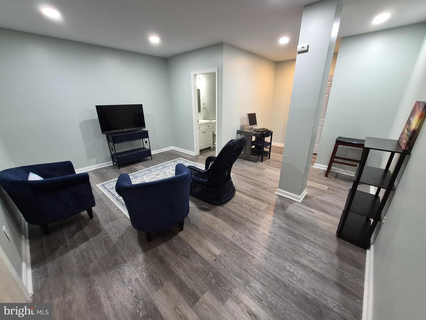 7 Roosevelt Ave Property Photo 15