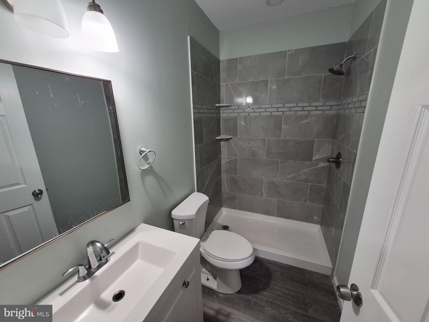 7 Roosevelt Ave Property Photo 17
