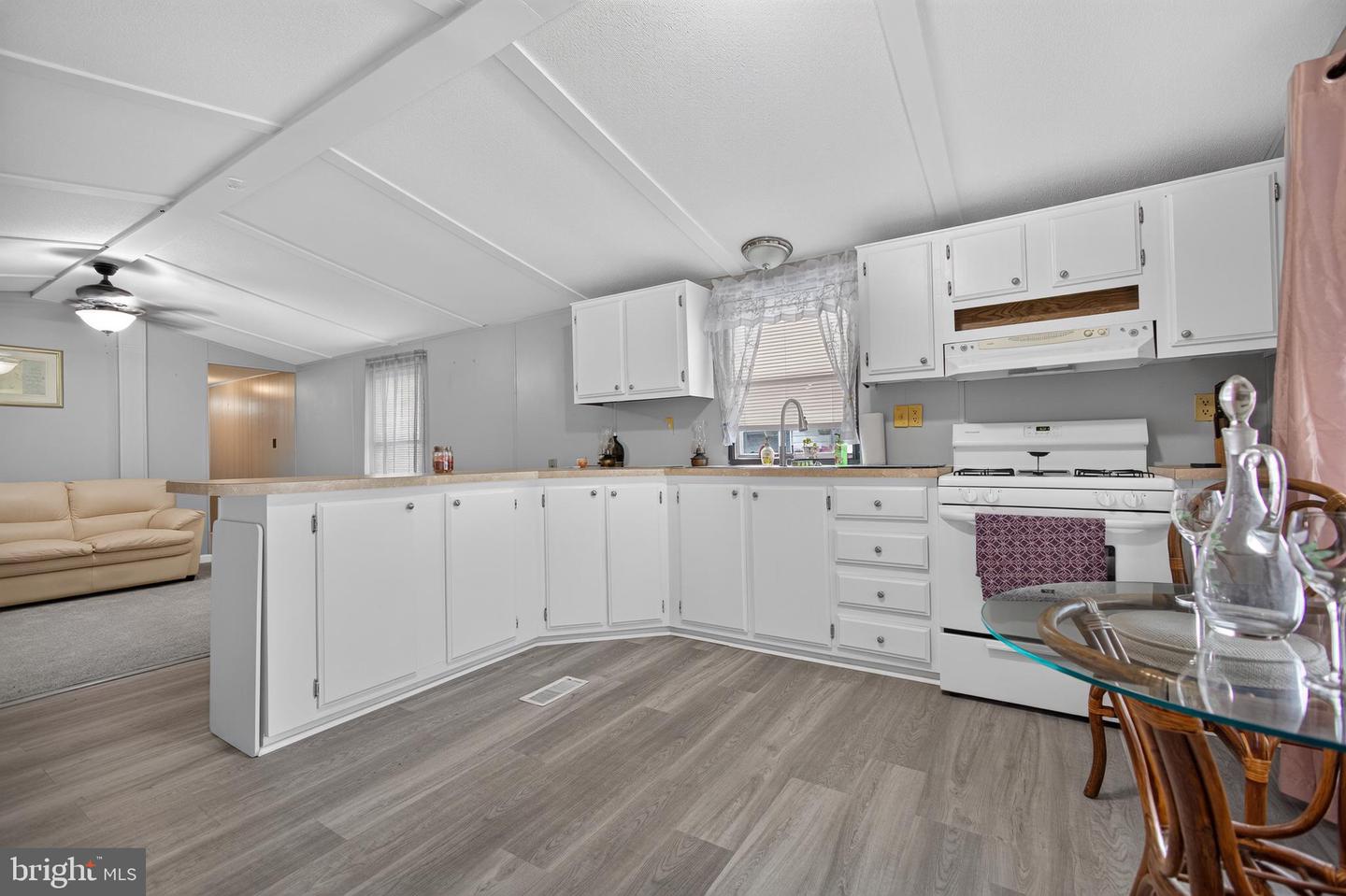 504 Canter Rd Property Photo 4