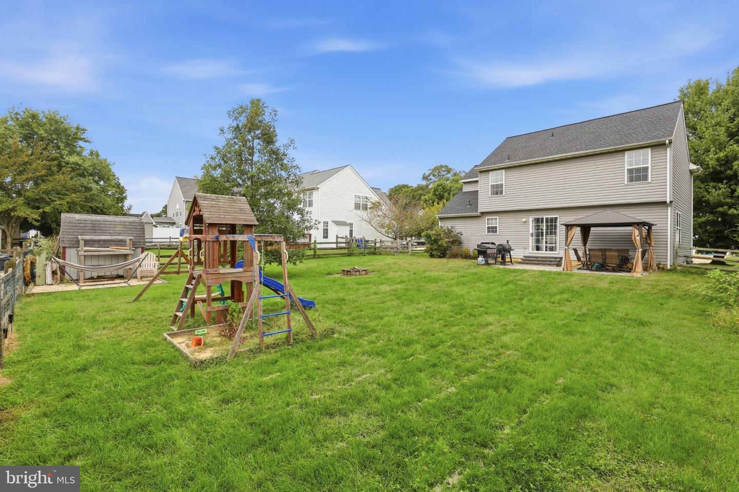 350 Sunnyside Ln Property Photo 11