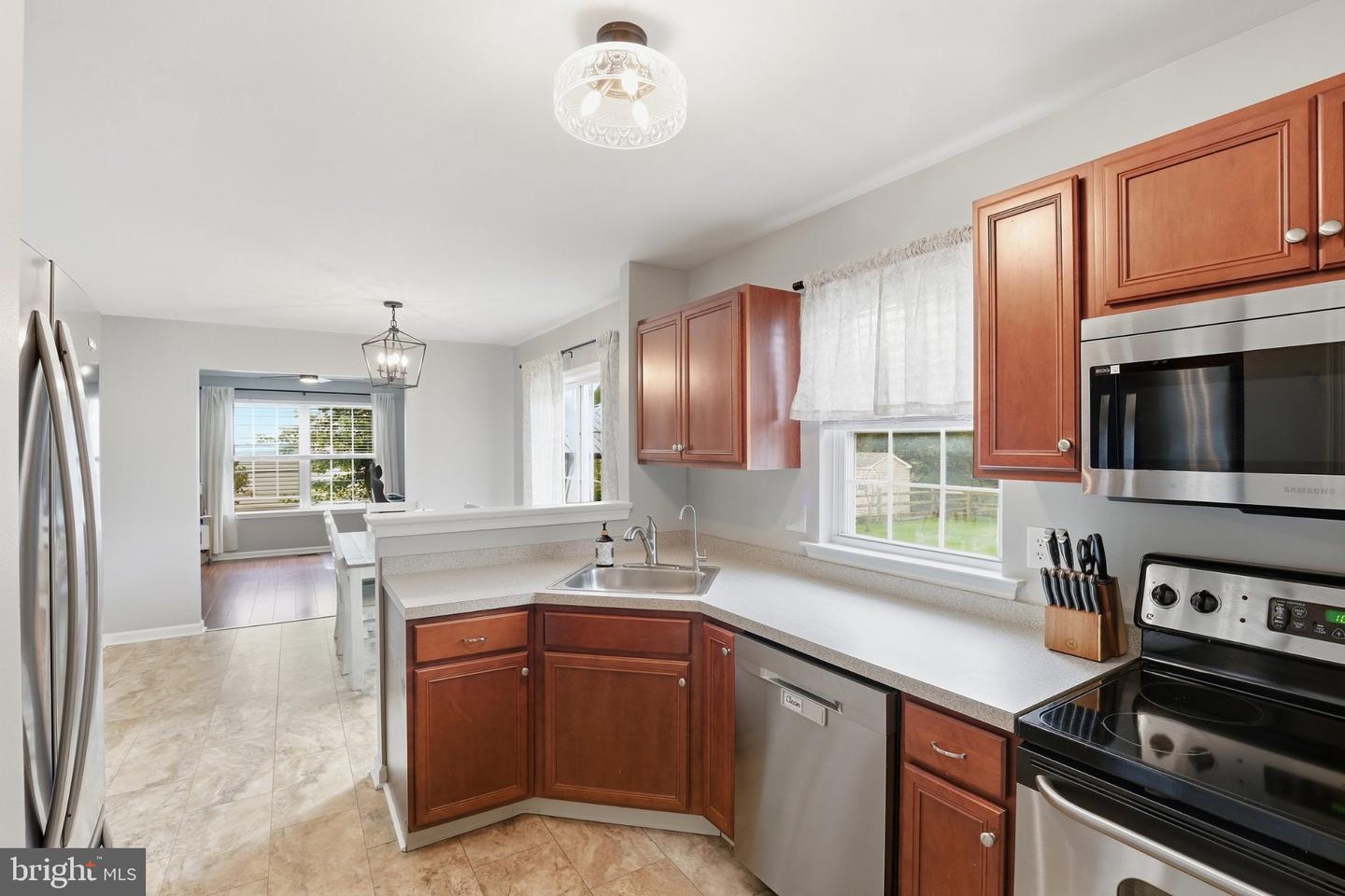 350 Sunnyside Ln Property Photo 16