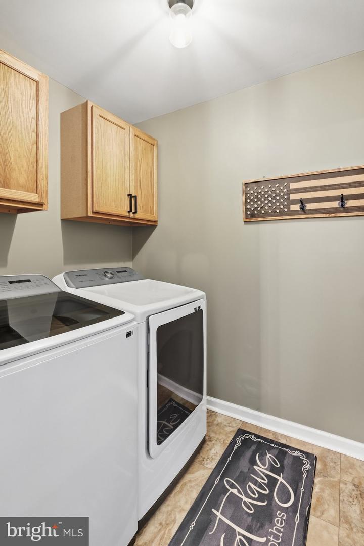 350 Sunnyside Ln Property Photo 21
