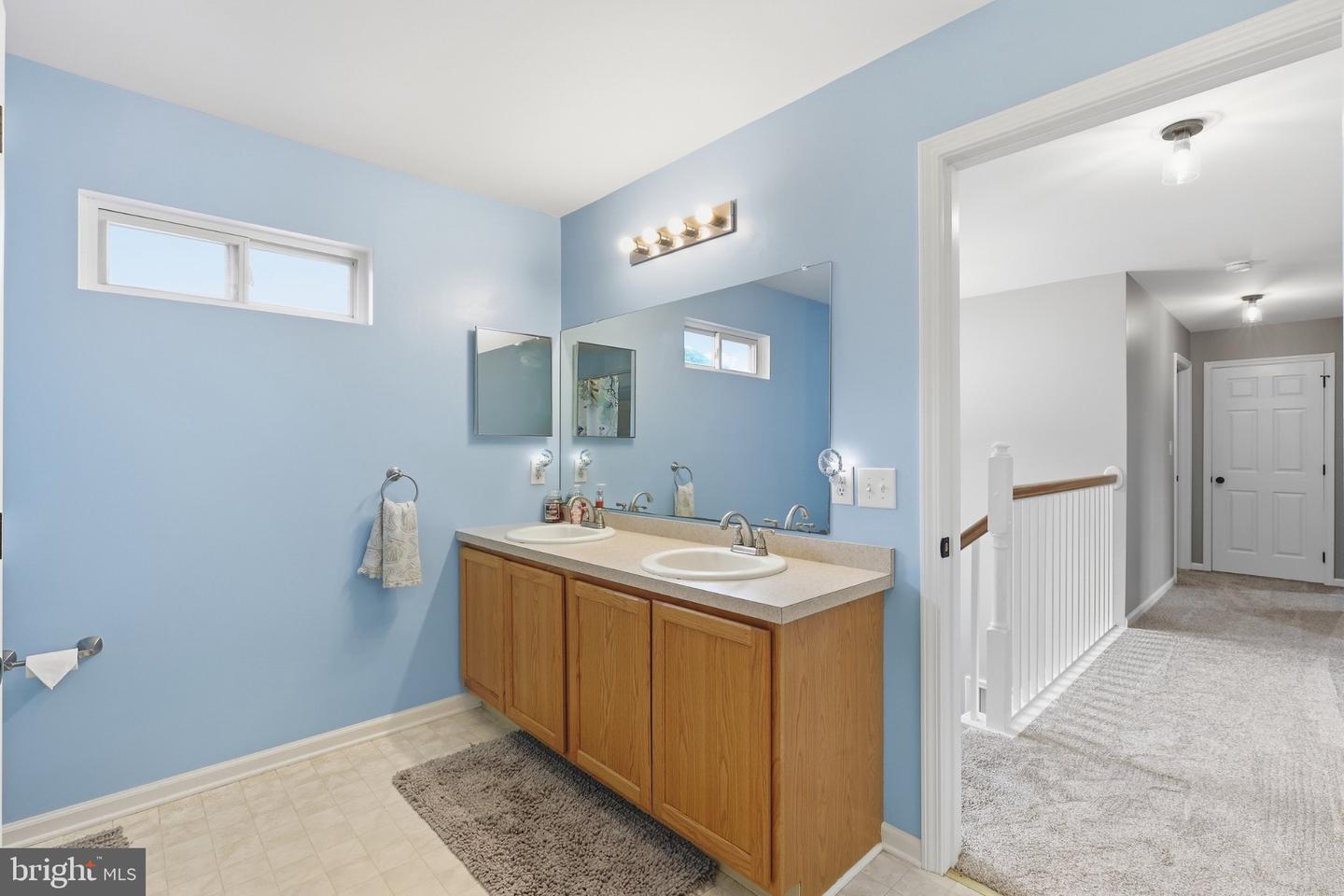 350 Sunnyside Ln Property Photo 35