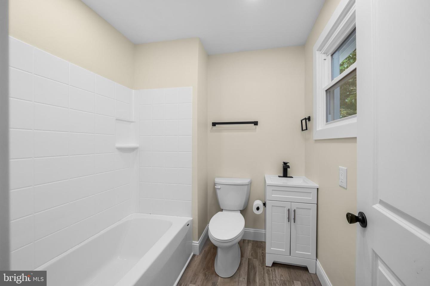 12 Norway Ave Property Photo 16