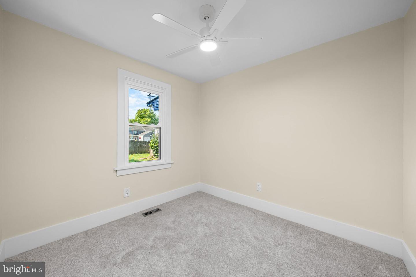 12 Norway Ave Property Photo 18