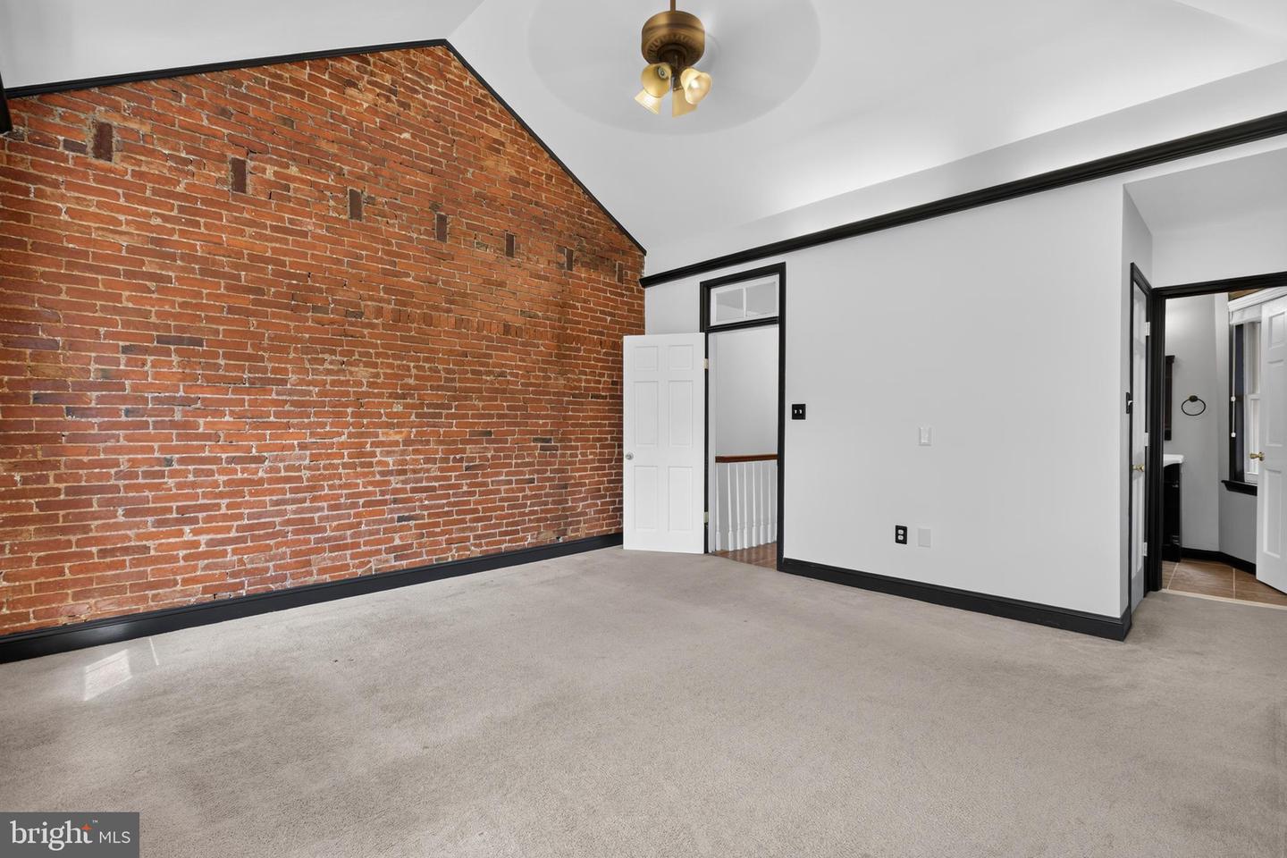 1222 N Tatnall St Property Photo 32