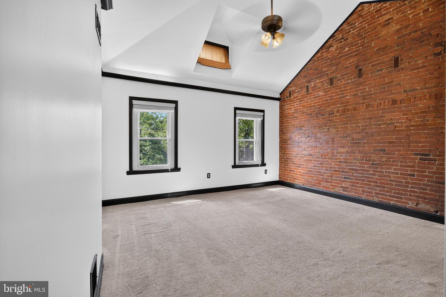 1222 N Tatnall St Property Photo 33