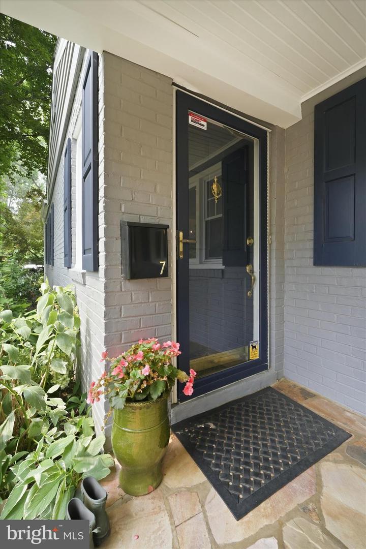 7 Westover Cir Property Photo 8